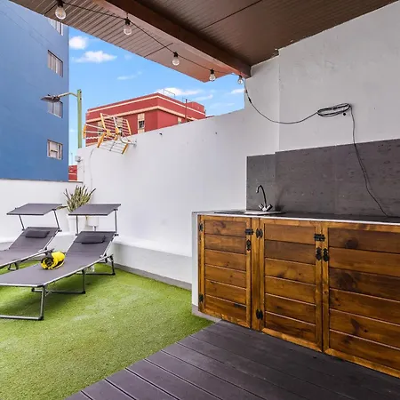 Дом отдыха Canary Modern House